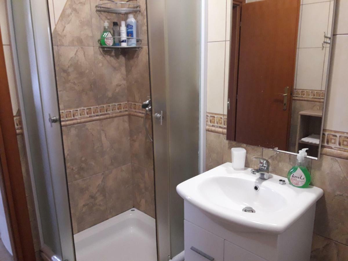 Apartments Albatross ノヴァリャ エクステリア 写真